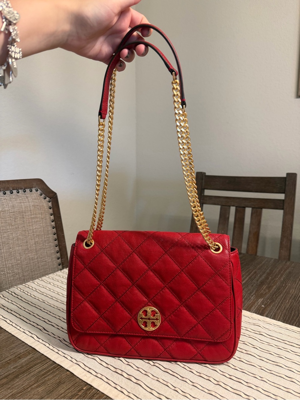 Tory Burch Willa Medium Quilted Leather Shoulder Bag - Brilliant Red/Claret